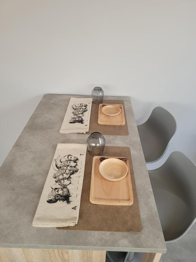 Tatami Zen Apartment Атина Екстериор снимка